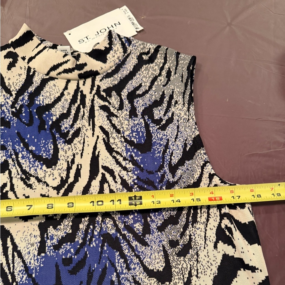 NWT St John Animal Print Sweater Shell Size M MSRP $355 - Picture 2 of 11